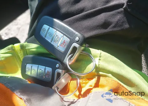 2011 Hyundai Sonata Se z USA, uszkodzony, nr VIN 5NPEC4AC2BH028837